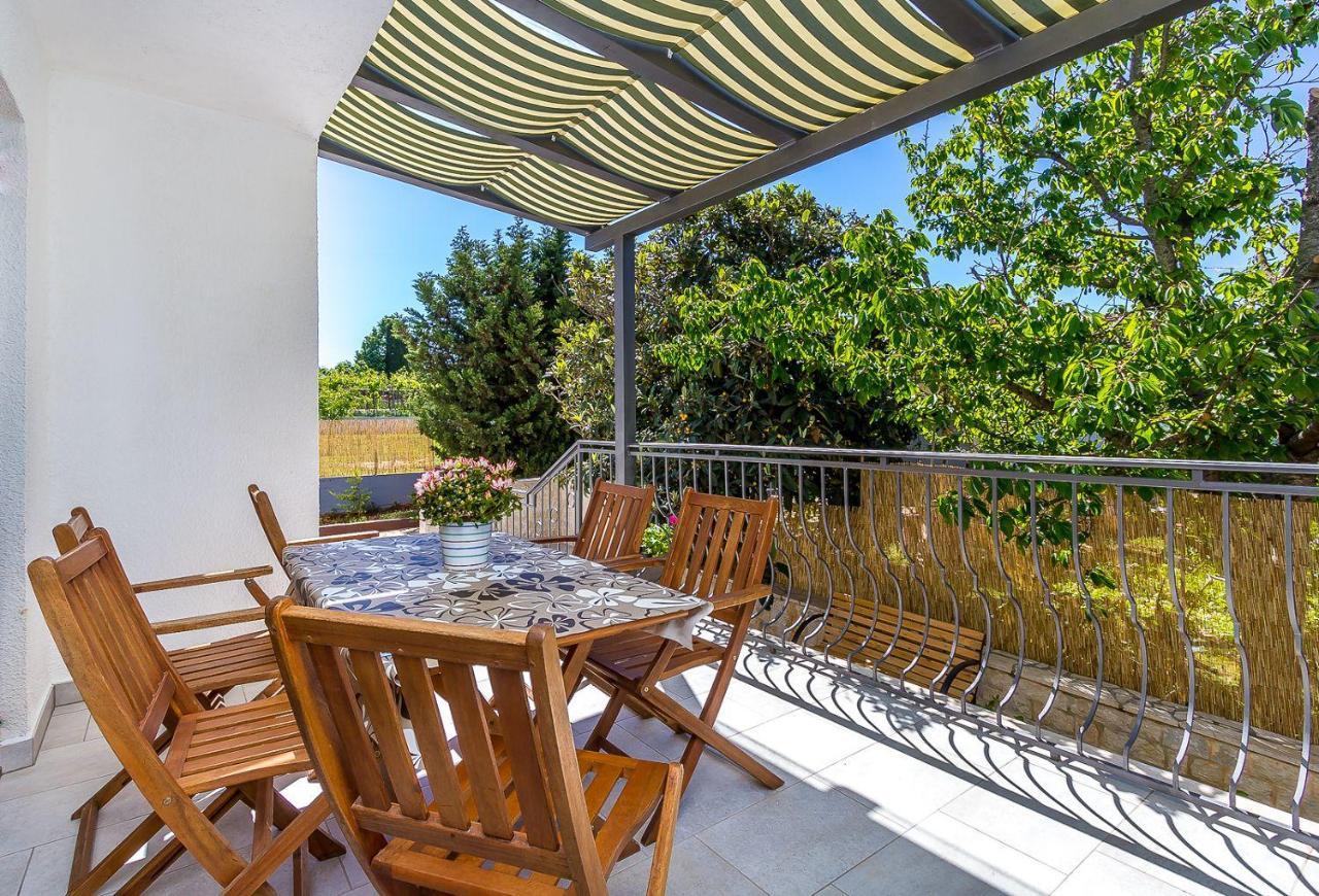 Neu Renovierte Ferienwohnung Mit Klima, Wlan, Terrasse Und Grill Pula Ngoại thất bức ảnh